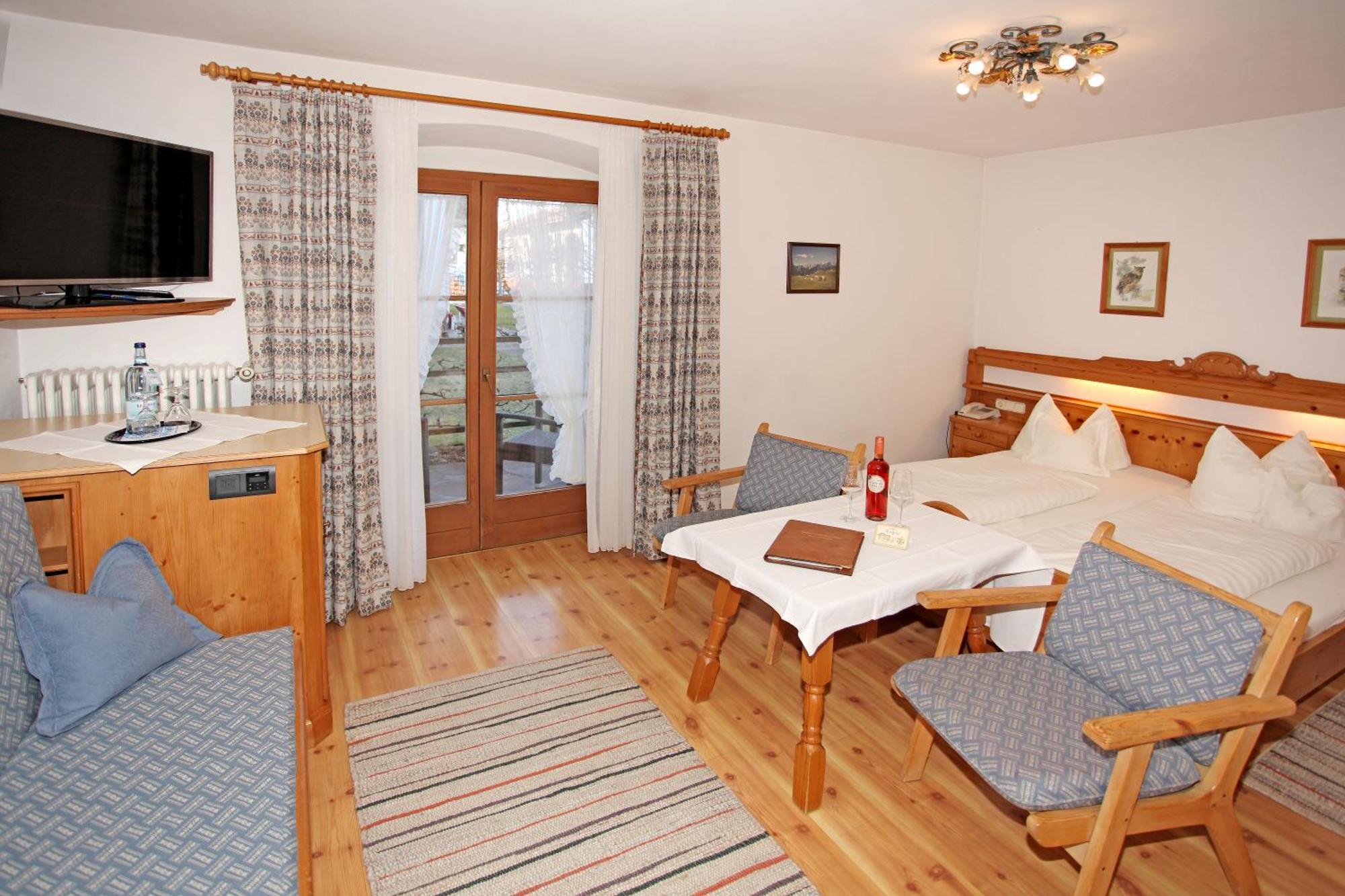 Hotel Alpenhof Krün Habitación foto