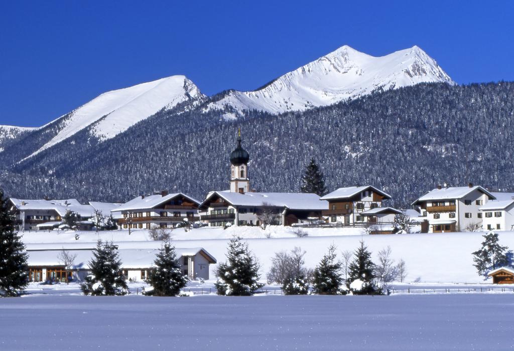 Hotel Alpenhof Krün Exterior foto